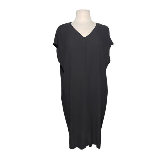 Eileen Fisher Dresses & Skirts - EILEEN FISHER Women’s Black Silk Vneck Sleeveless Shift Mini Dress